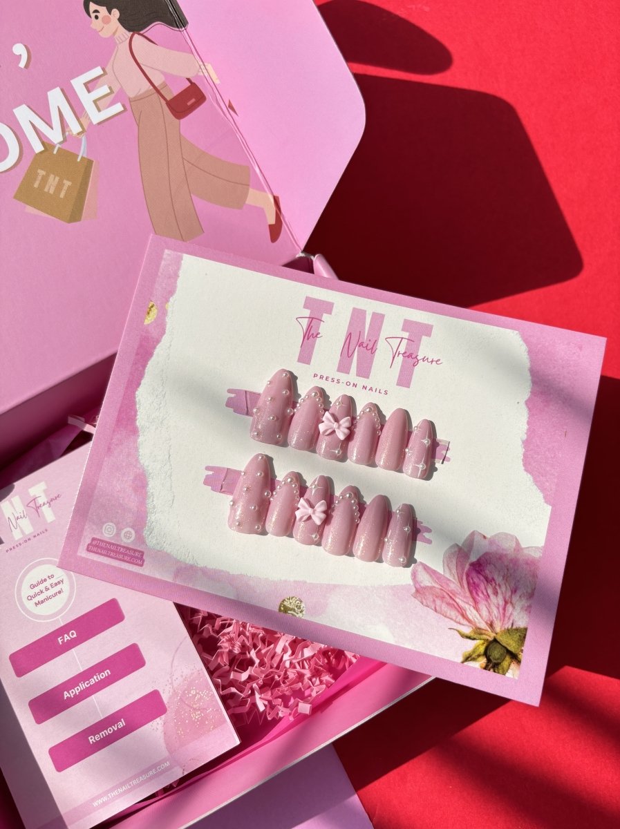 Lover is a new arrival set of The Nail Treasure Luxurious collection.