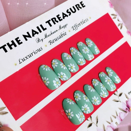 Mint Daisies - A handpainted Flower Press on nail set of the nail treasure floral fake nails collection.